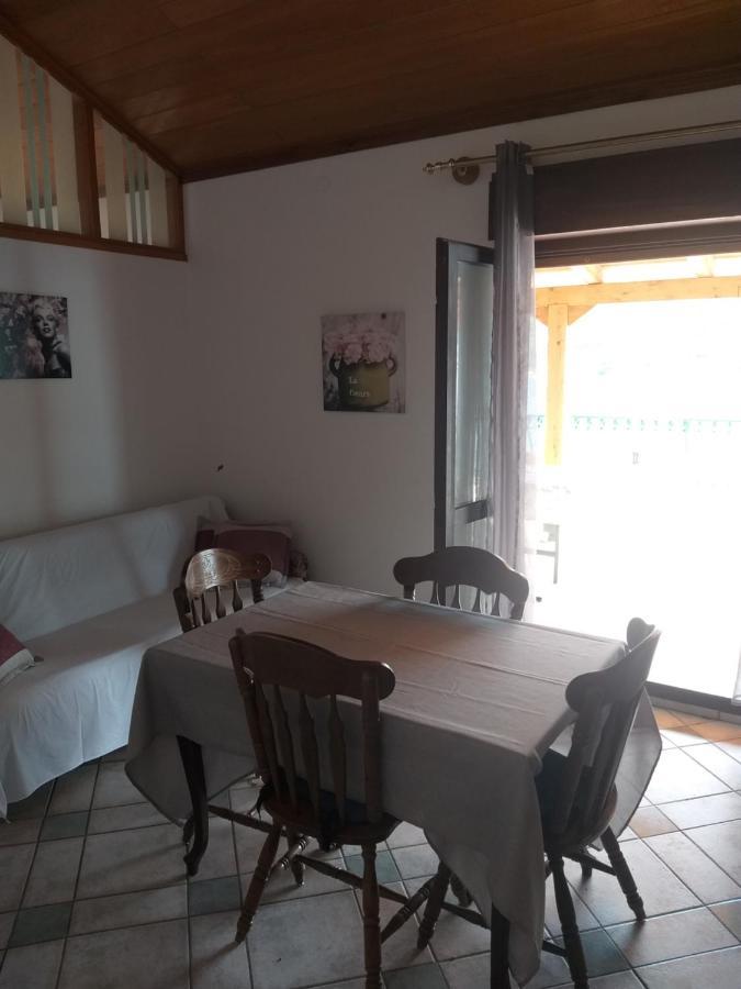 Direkt Na Moru - Bungalov Apartment Sibenik Exterior photo